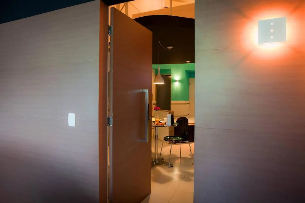 Forum Motel (Adults Only) 자보아탕 두스 구아라라페스 러브호텔